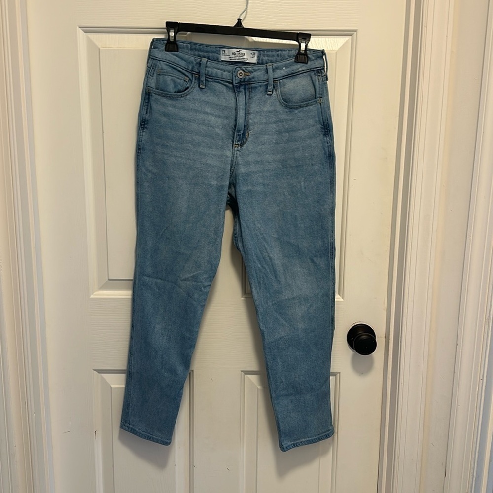 HOLLISTER Curvy High Rise Mom Jeans Size 7R Light Wash Vintage Stretch W28 L27
